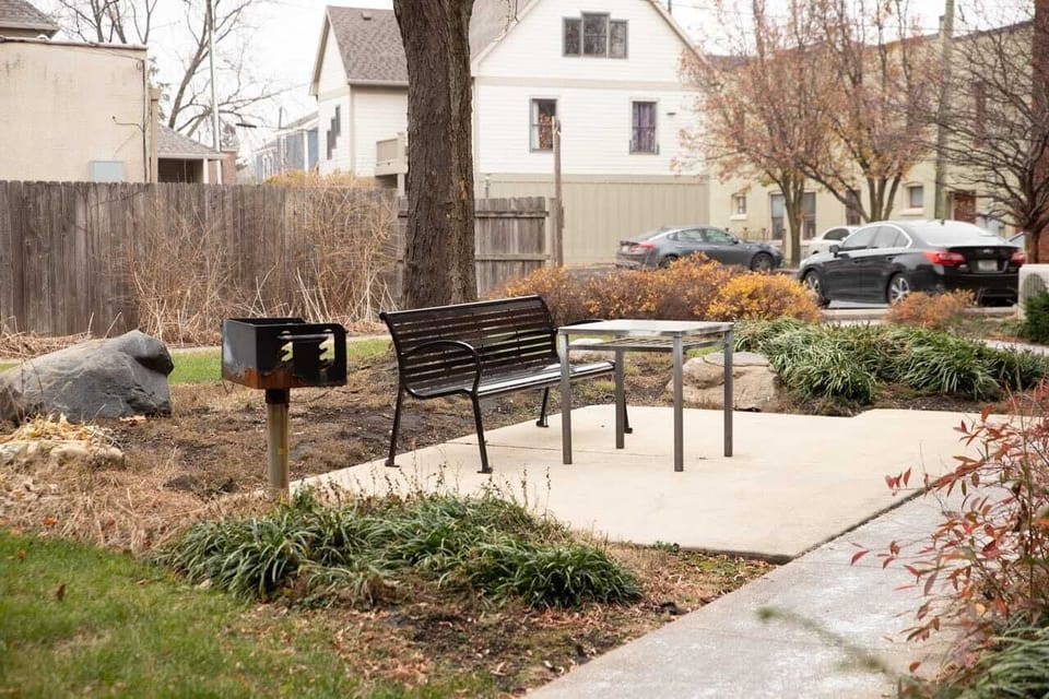 Seating and grilling area in the courtyard