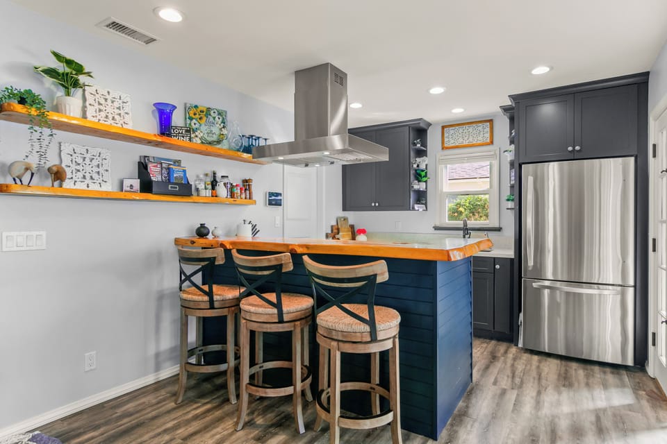 Small but mighty kitchen with everything you need to prepare any meal!