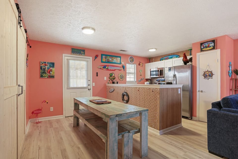 Newly Renovated Kitchen