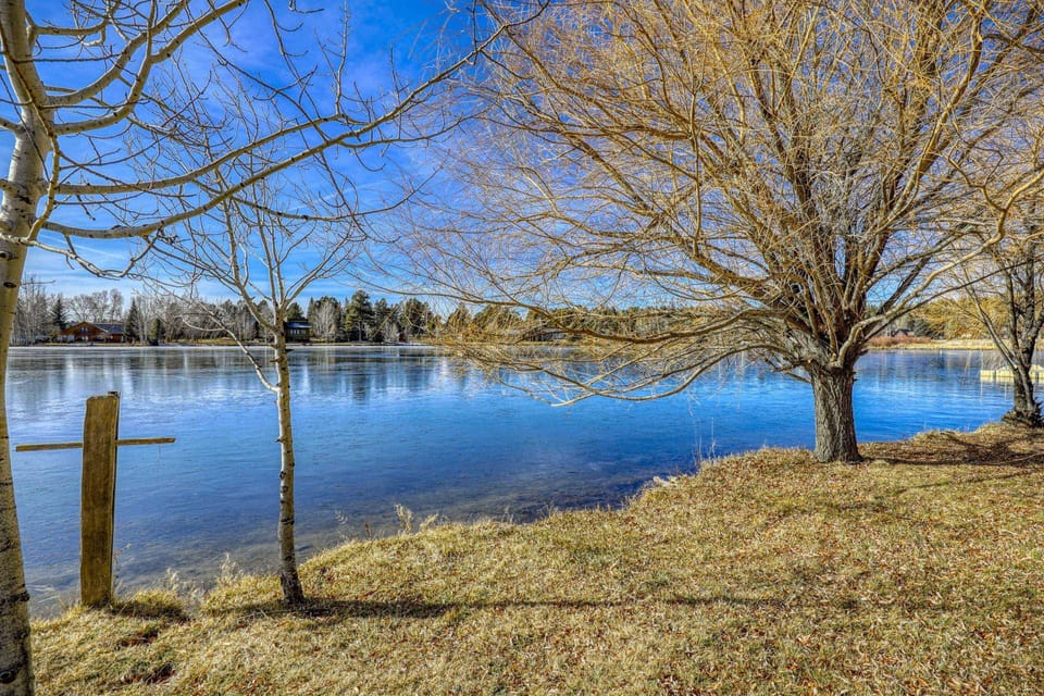 Private lake access, with the convenience of being centrally located within the charming town of Pagosa Springs. 300+ days of sunshine await!