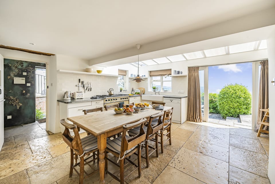 Nash Cottage, Marshwood, Bridport: Enjoy eating together in the dining kitchen