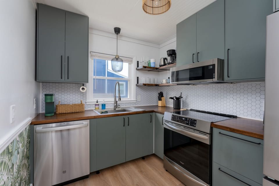 Fully stocked kitchen