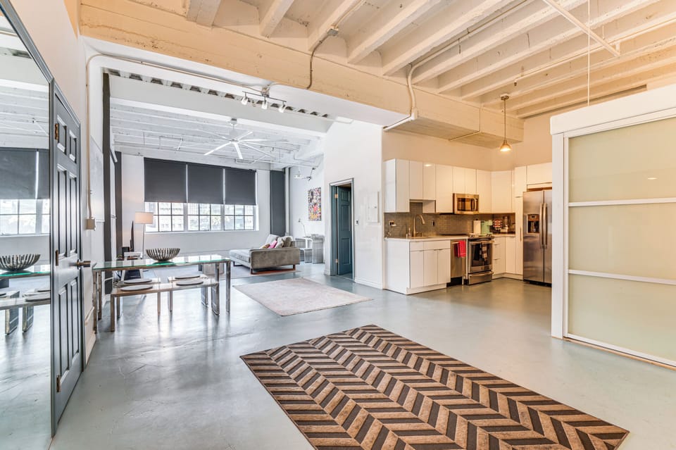 Living Area | Dining Area | Single-Story Unit