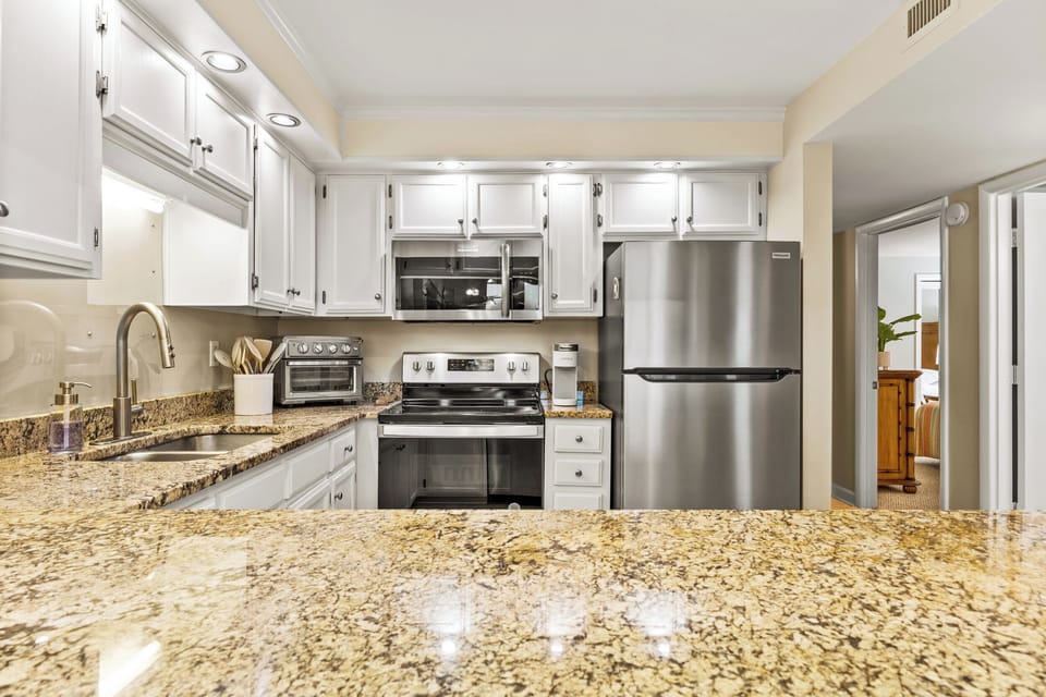 Brand new kitchen appliances!  Plenty of countertop space for a big spread!