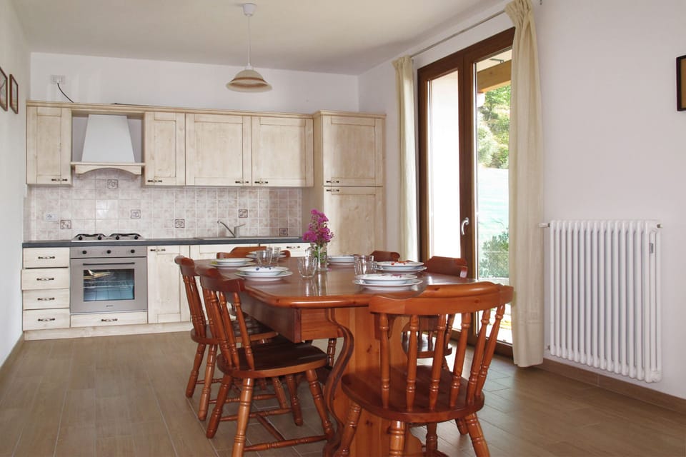 Kitchen and dining area