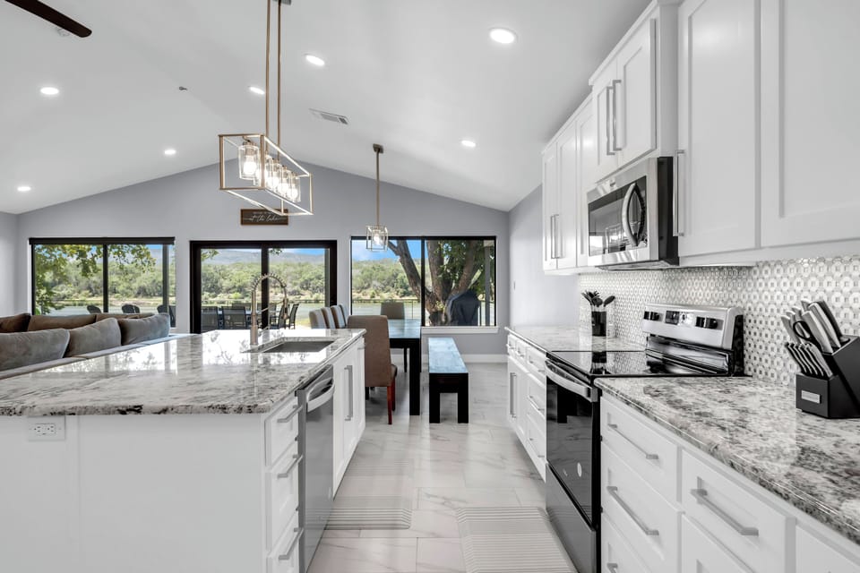 Kitchen with Lakeview