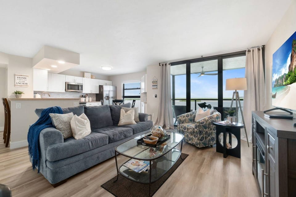 All the comforts of home on an island paradise.