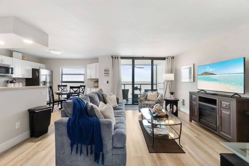 Sit back and relax - this is vacation! The sleeper sofa allows this condo to accommodate four guests.