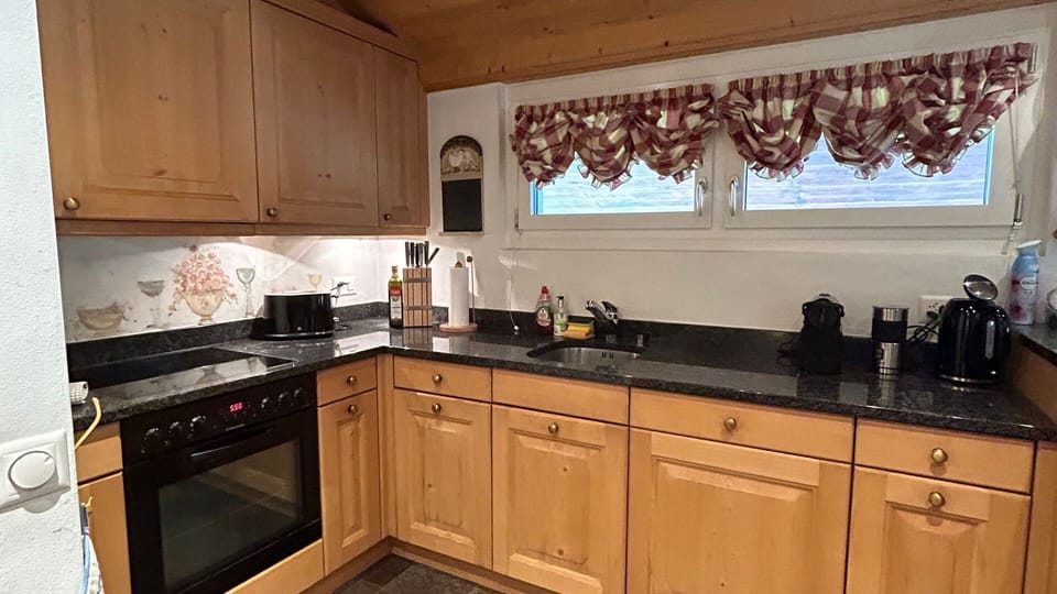 Overview of kitchen

