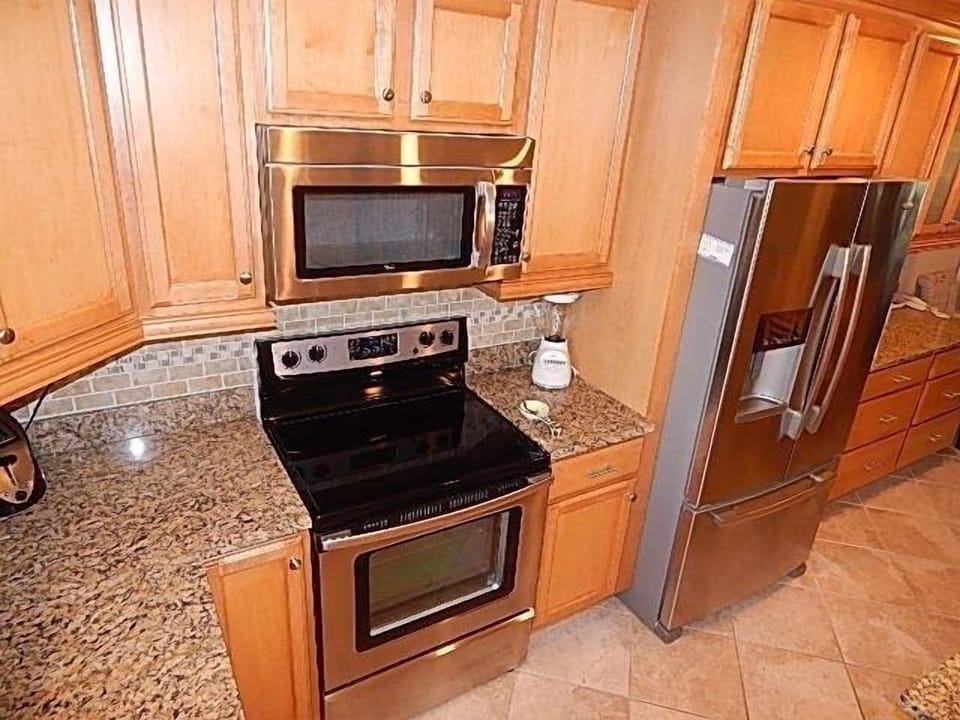 Kitchen - Fully equipped kitchen