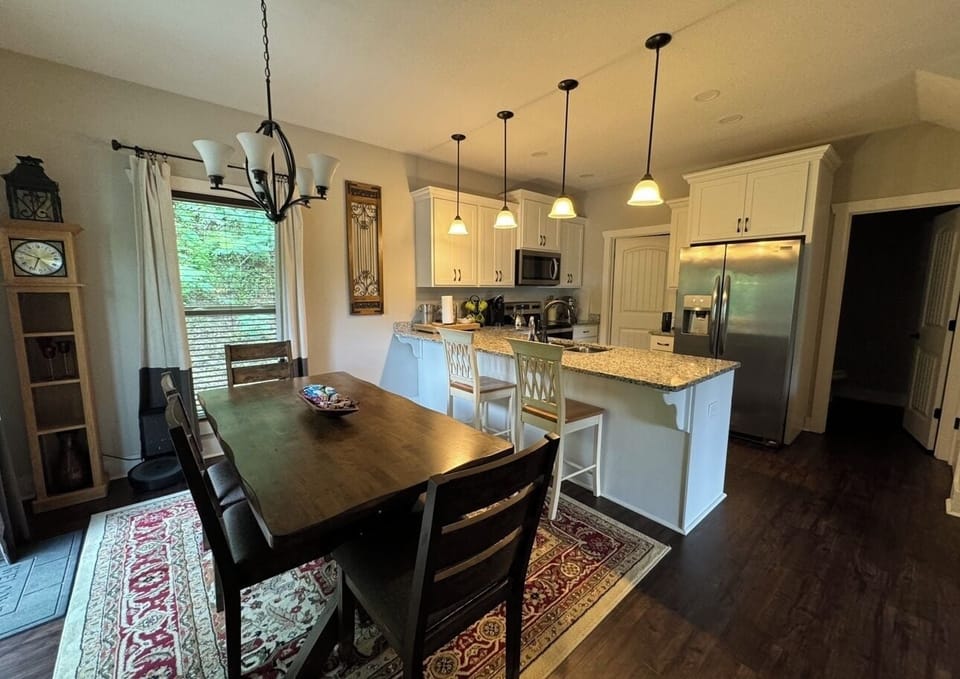 Dining and Kitchen Areas, Granite and Fully Equipped Kitchen for your needs.