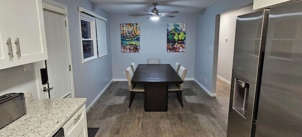 Eating area - view from kitchen