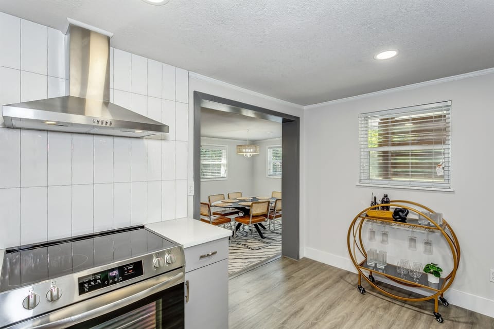 Where culinary dreams come true: Our kitchen boasts brand-new appliances and a spacious dining area, creating the perfect setting for sharing meals, laughter, and memories. 🍴🍷  #DiningDelight #MemoriesAroundTheTable