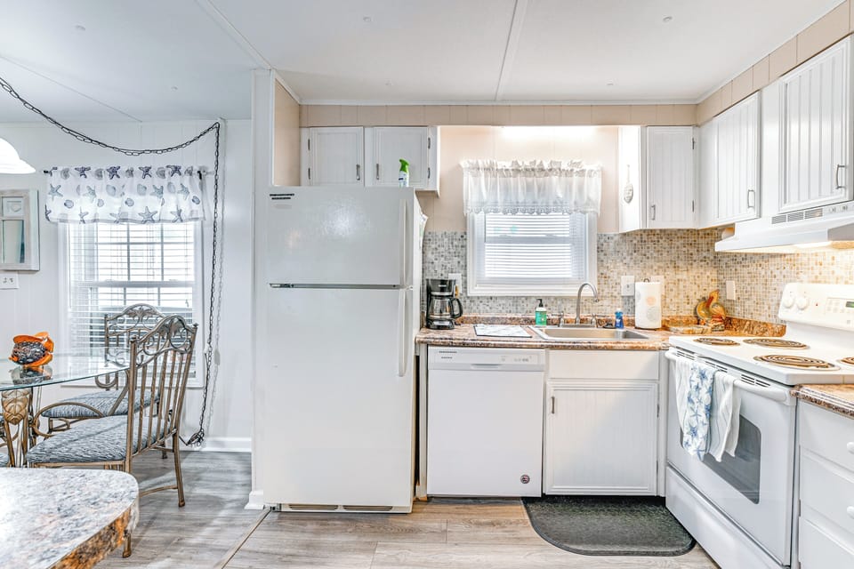 Kitchen | Drip Coffee Pot | Toaster