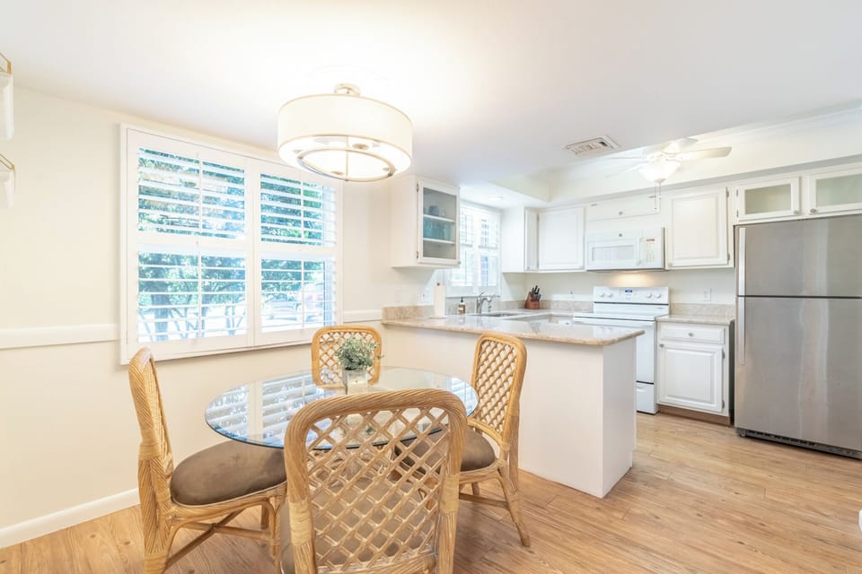 Full kitchen fully stocked with kitchenware 