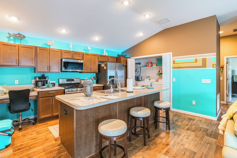 Kitchen | Gas Range | Drip Coffee Maker