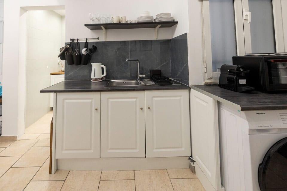 Equipped kitchenette!