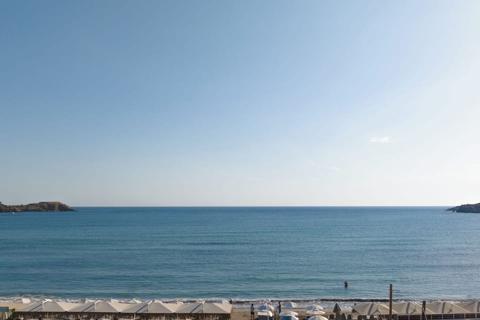The beach right in front of the Retreat.