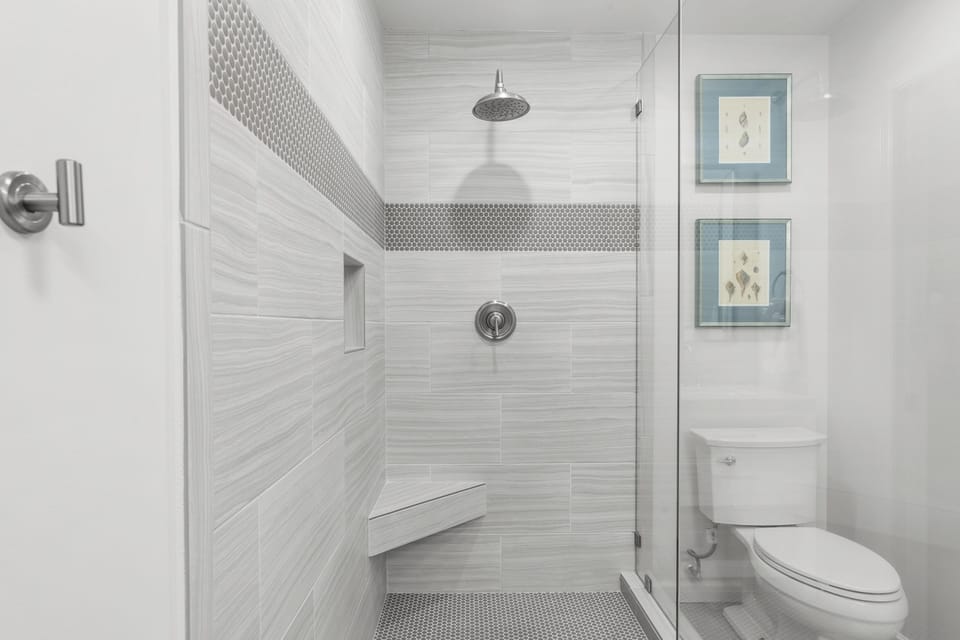 Master En Suite Bathroom