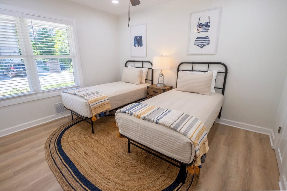 Bedroom 2 | Two Twins