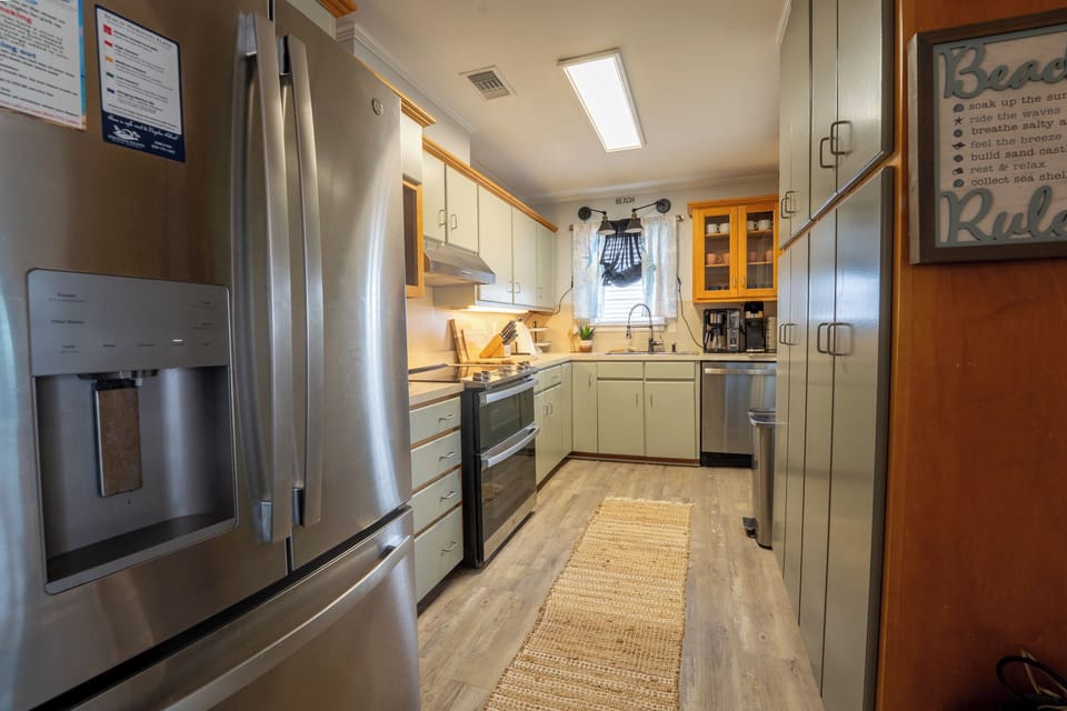 Coastal Breeze Fully Equipped Kitchen