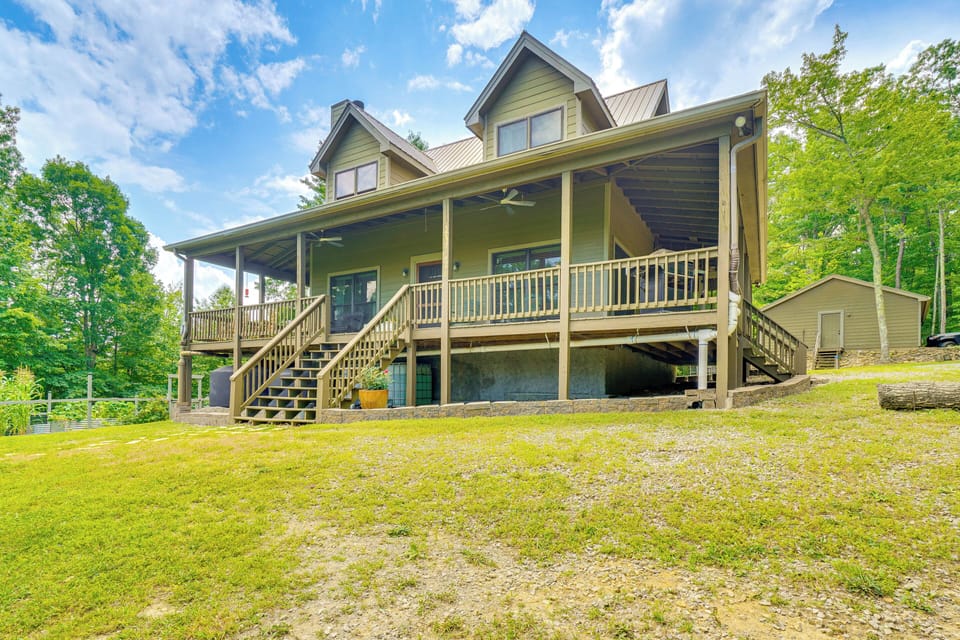 Crawford Vacation Rental | 2BR | 2BA | Stairs Required | 1,600 Sq Ft