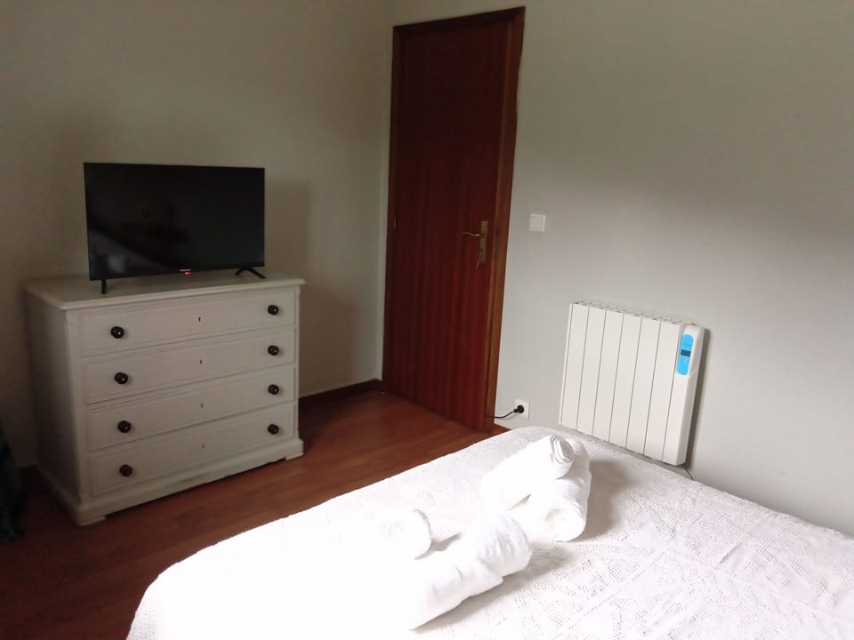 Quarto 1. Cama de casal.