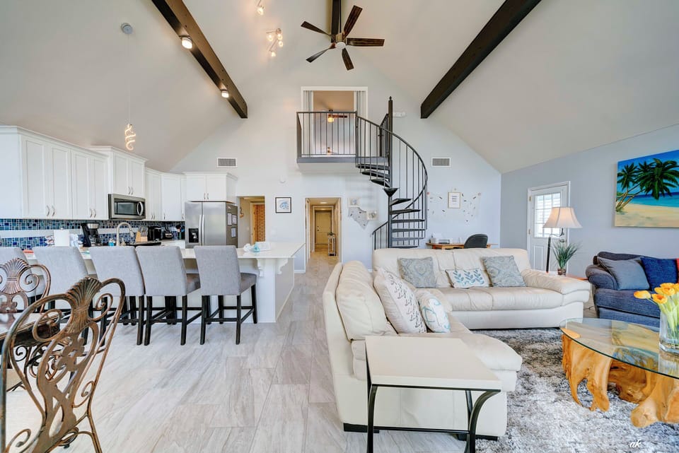Main Kitchen, dining and living room