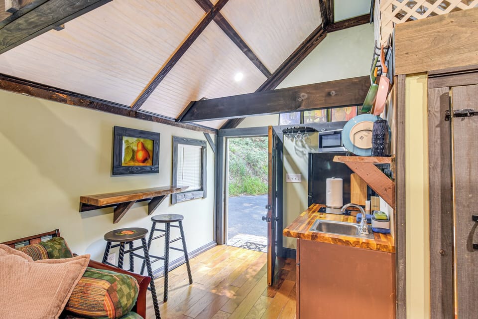 Dining Area + Kitchenette | Coffee Maker | Cooking Basics