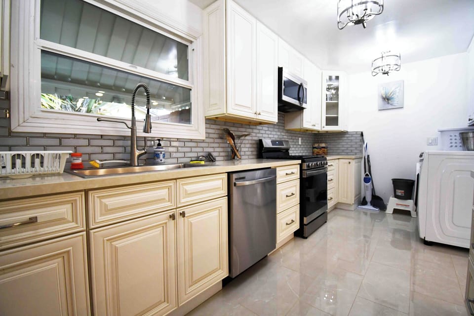 Kitchen with dishwasher