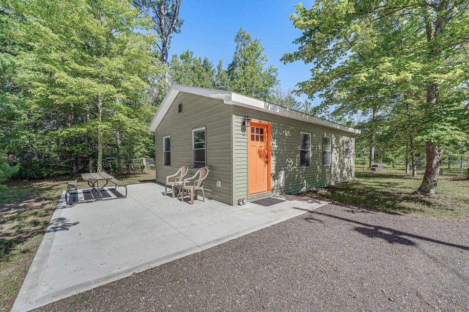 Idlewild Vacation Rental | 1BR | 1BA | Step Required | 600 Sq Ft