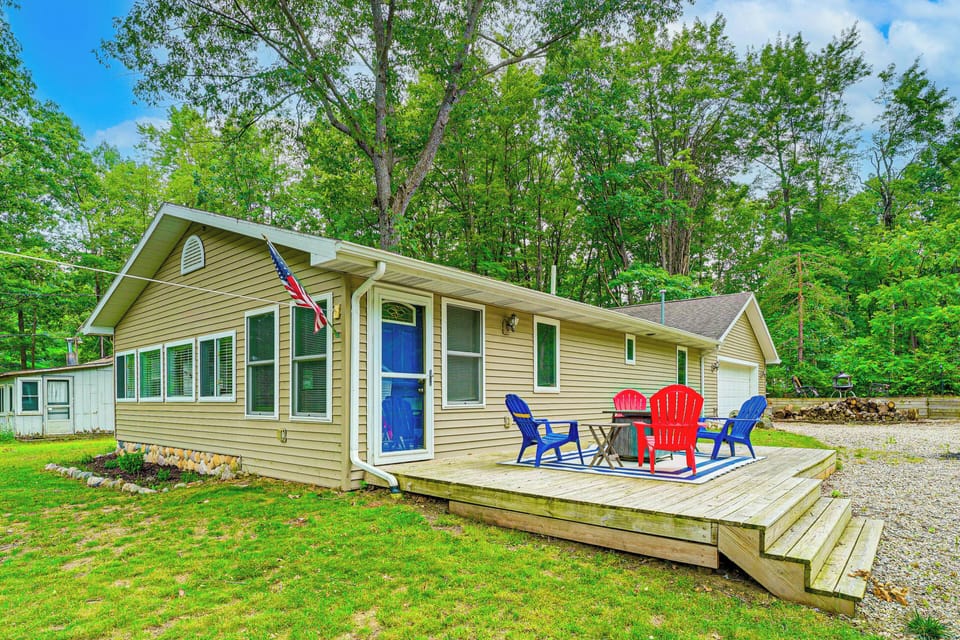Mecosta Vacation Rental | 3BR | 1BA | 3 Steps to Enter | 1,040 Sq Ft