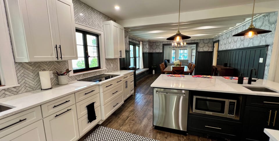 Open Format Kitchen to Dining Room