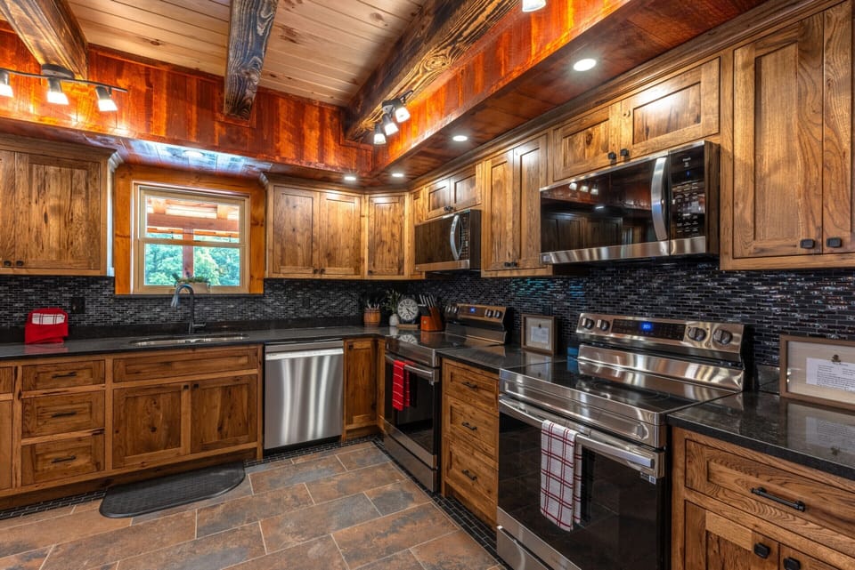 Details of some of the Kitchen Appliances - Black Eagle Lodge