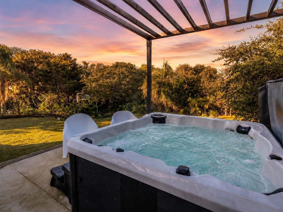 Spa Pool and Backyard