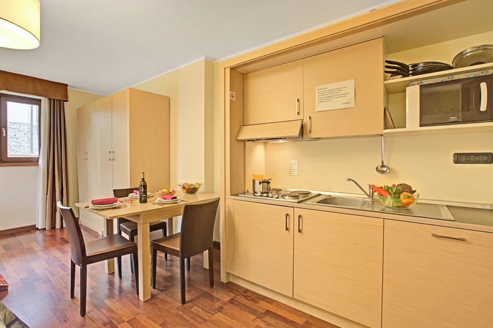 Kitchen and dining area