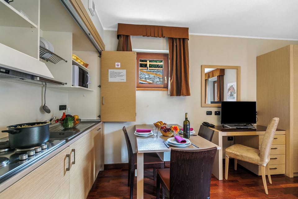 Kitchen and dining area