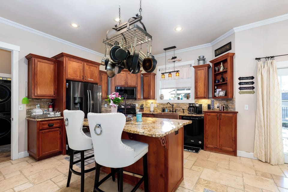 Kitchen | 1st Floor