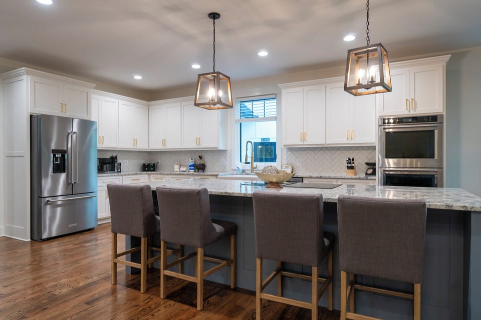 Kitchen island seats 4