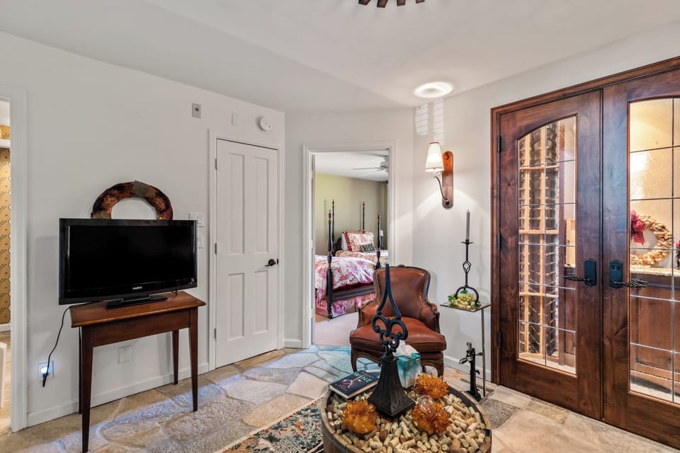 Downstairs Lounge & Wine Cellar