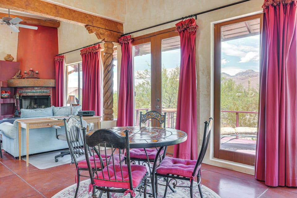 Dining Table | Dishware/Flatware