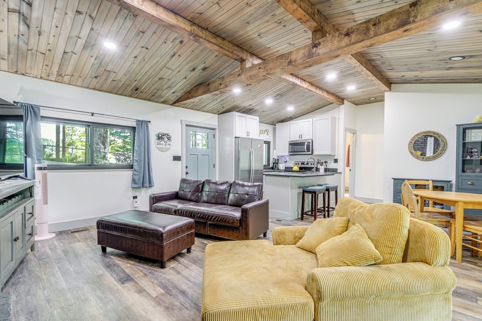 Living Room | 2-Story Home | 1st Floor | Smart TV