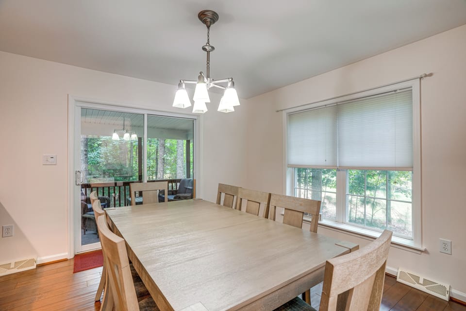 Dining Area | 1st Floor