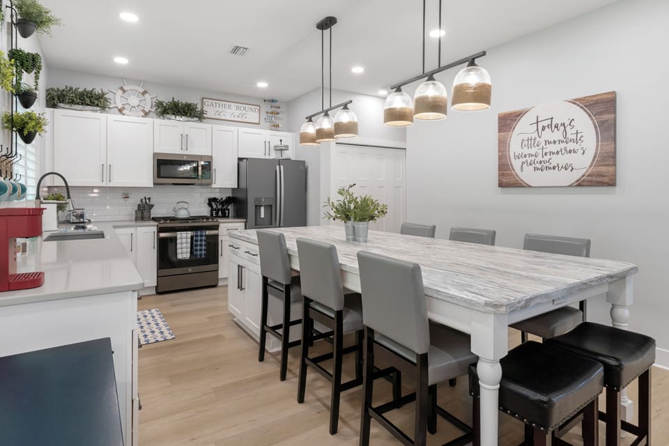The kitchen with its large ding area. Great for family and friends to gather
