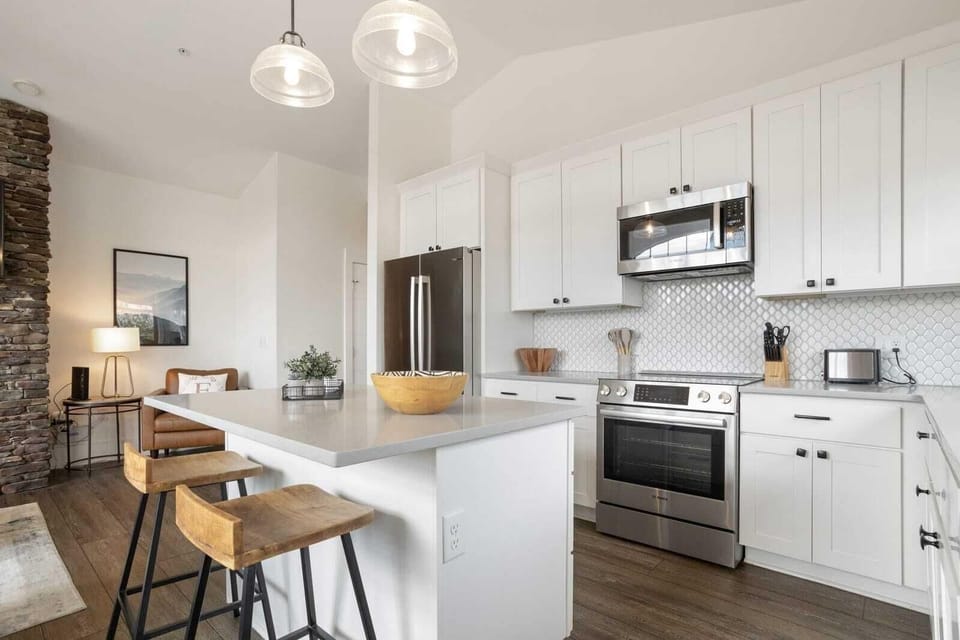 Well Equipped Kitchen with Island Seating