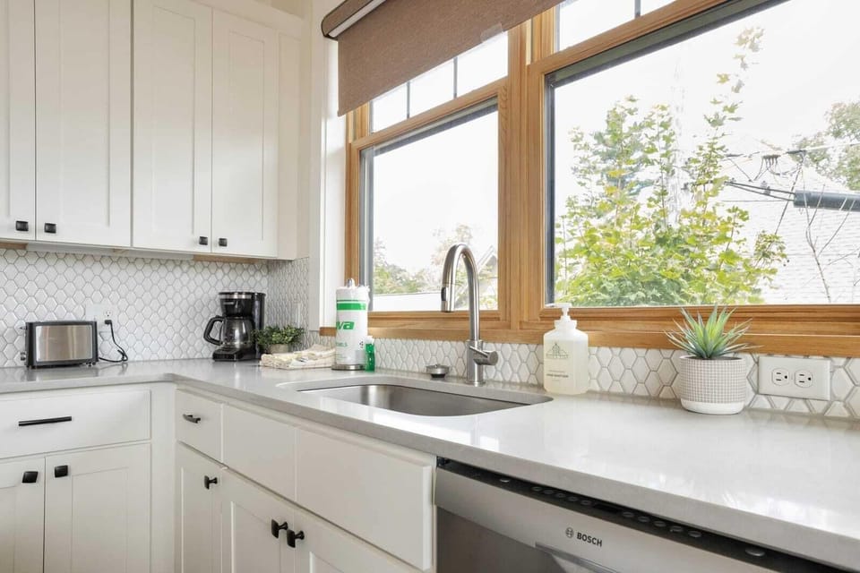 Spacious Kitchen