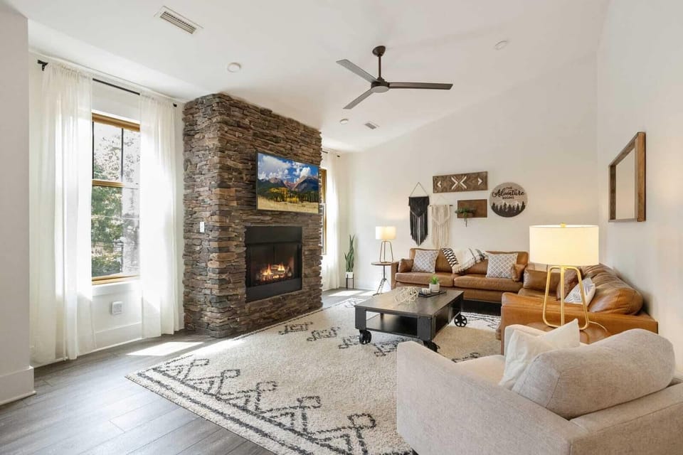 Welcome to Evergreen On Main!