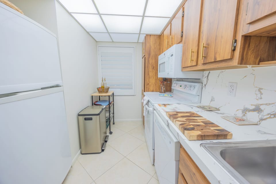 A glimpse of the clean kitchen, prepared and ready to use.