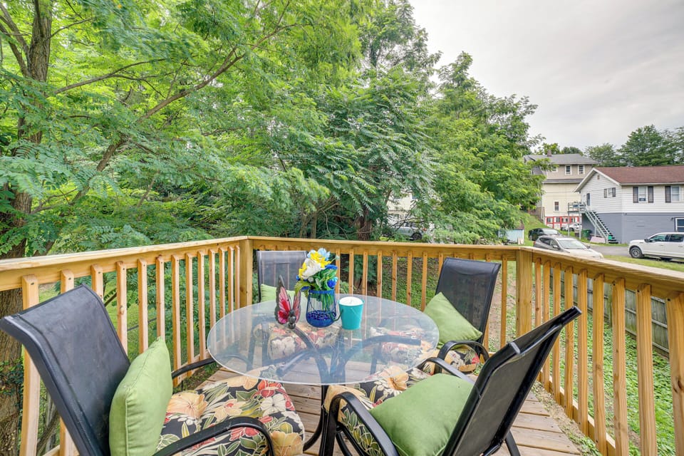 Morgantown Vacation Rental | 5BR | 2BA | 1,511 Sq Ft | 1 Small Step Required