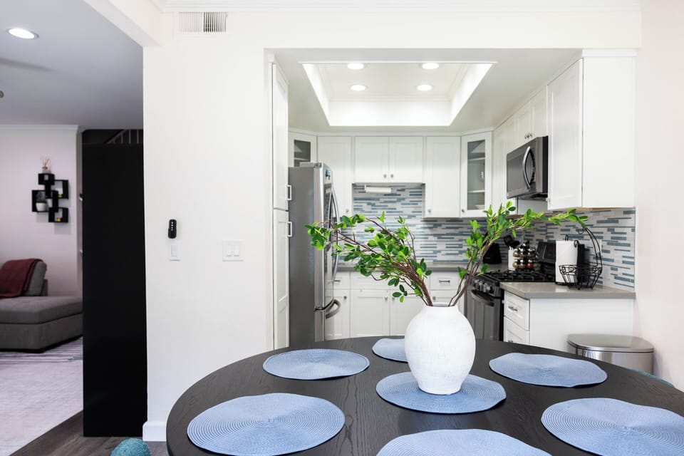 Dining area facing kitchen